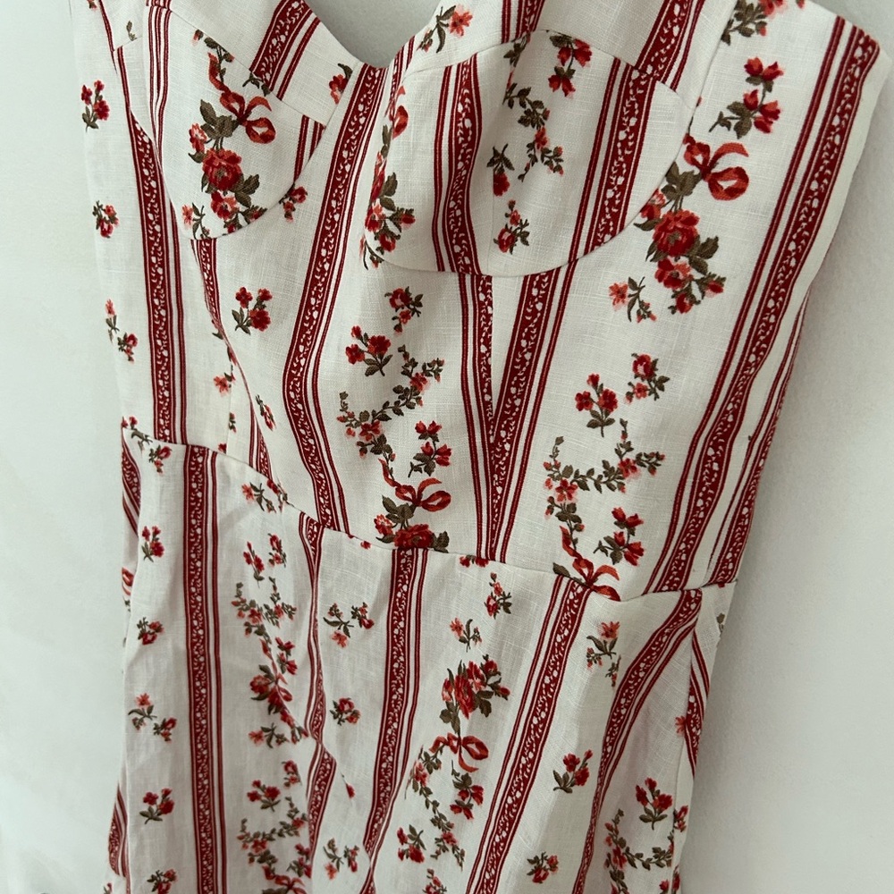 Reformation linen mini dress (size 8)  but fits like a 6 - Picture 4 of 5